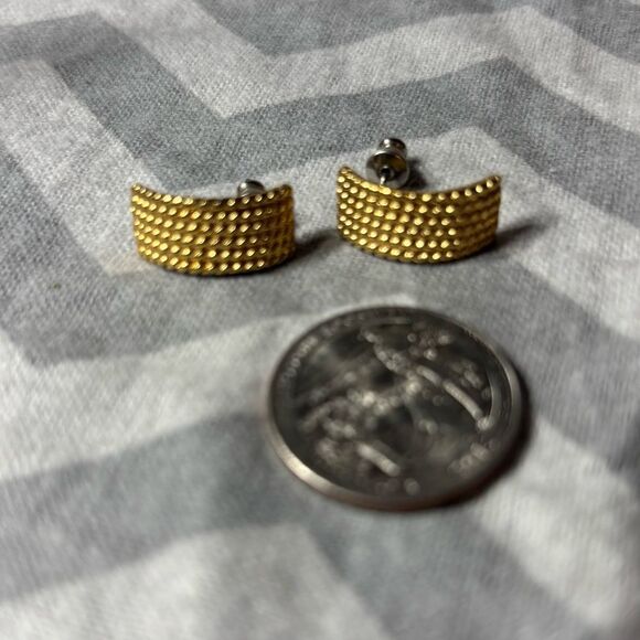 Monet Goldtone Post Earrings Excellent Preloved Condition - Picture 8 of 8
